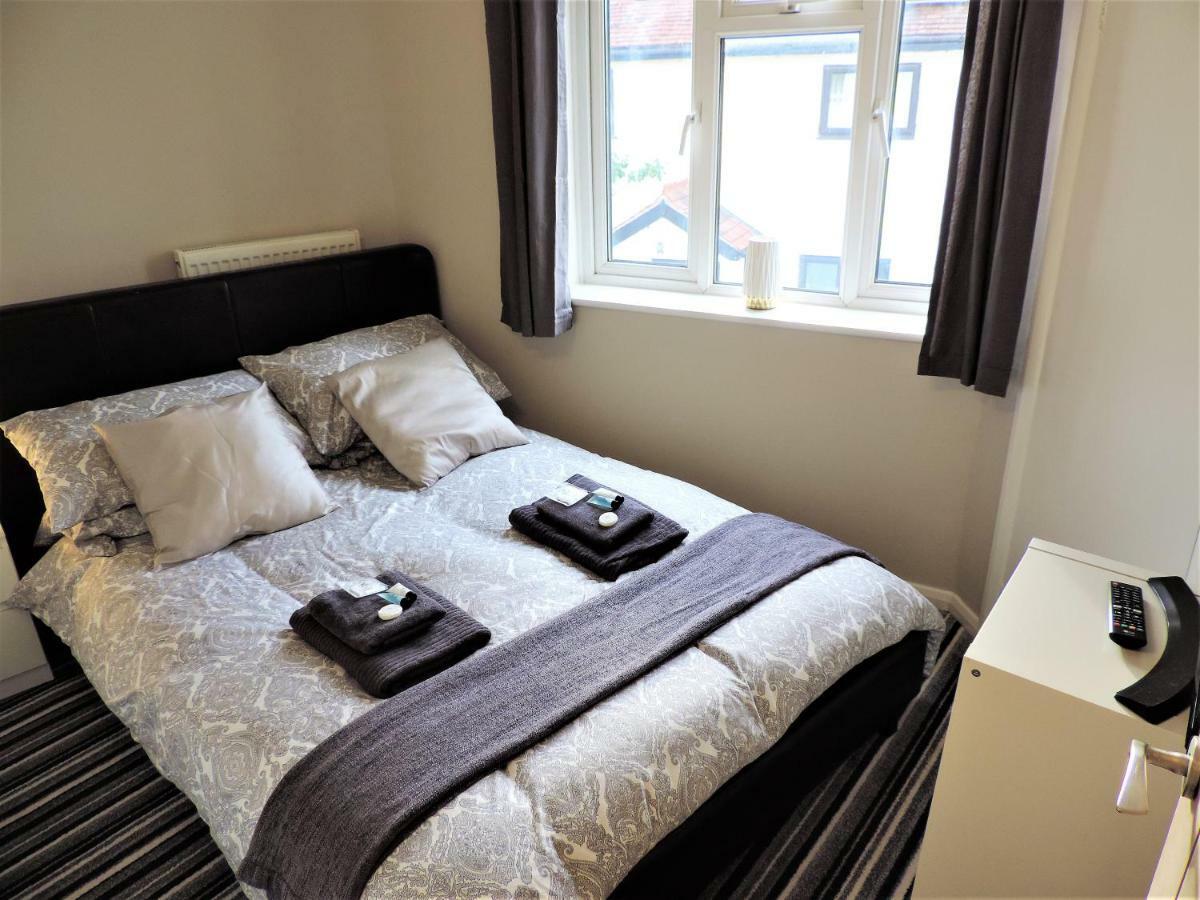 1 Bed Bagshot Pennyhill Accommodation Exterior foto